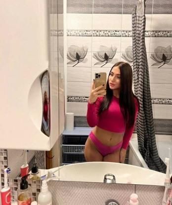 Молодая, ухоженная красотка готова исполнить твои самые сокровенные желания. Гарантирую незабываемый опыт и отличное настроение! Звони, не пожалеешь! 1008, 22 года